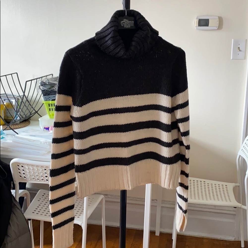 Turtle neck winter sweater